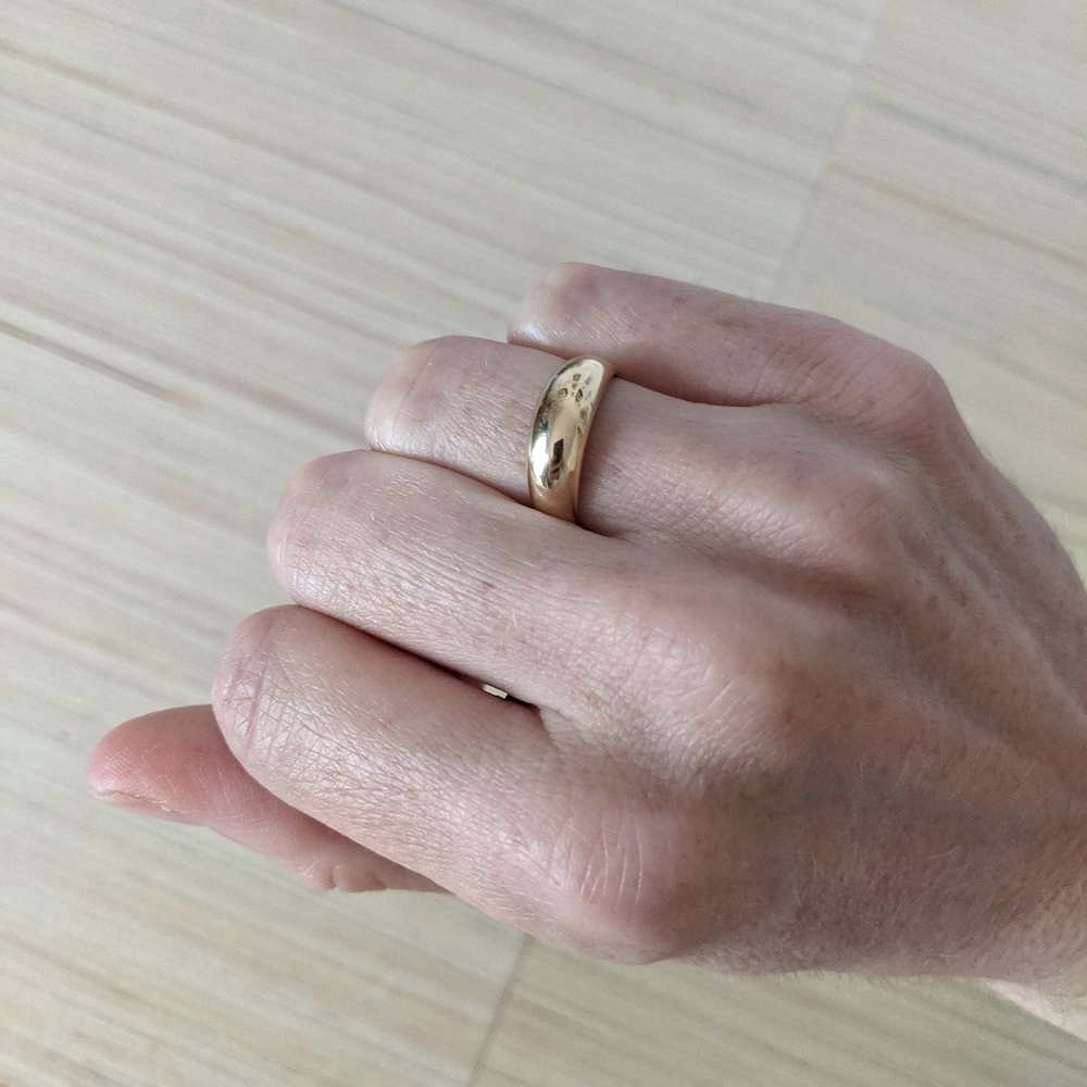 Mejuri thin dome ring